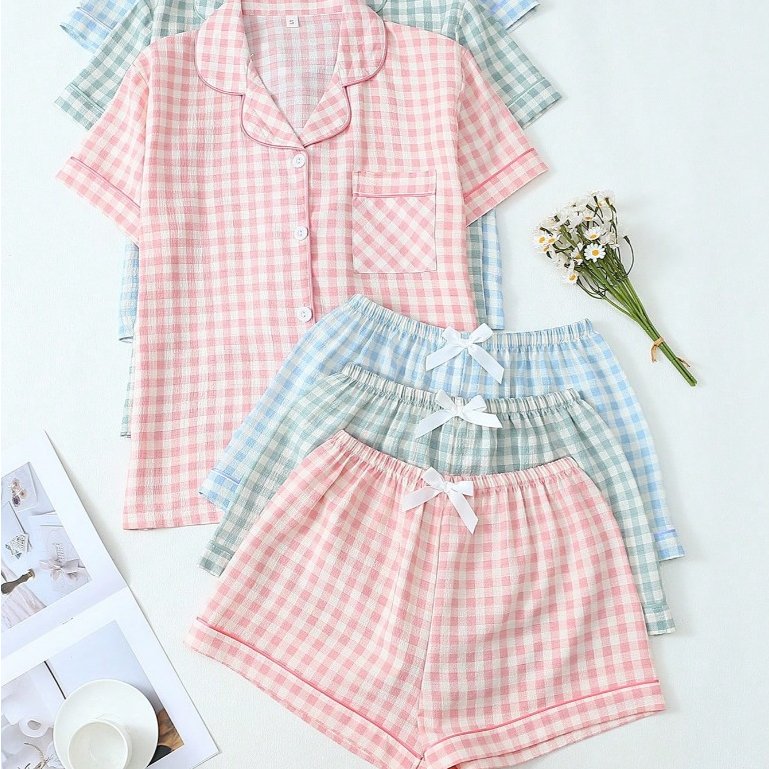 Conjunto de Pijama Feminino Estampa Xadrez 2 Peças Top Manga Curta com Botões e Short com Laço